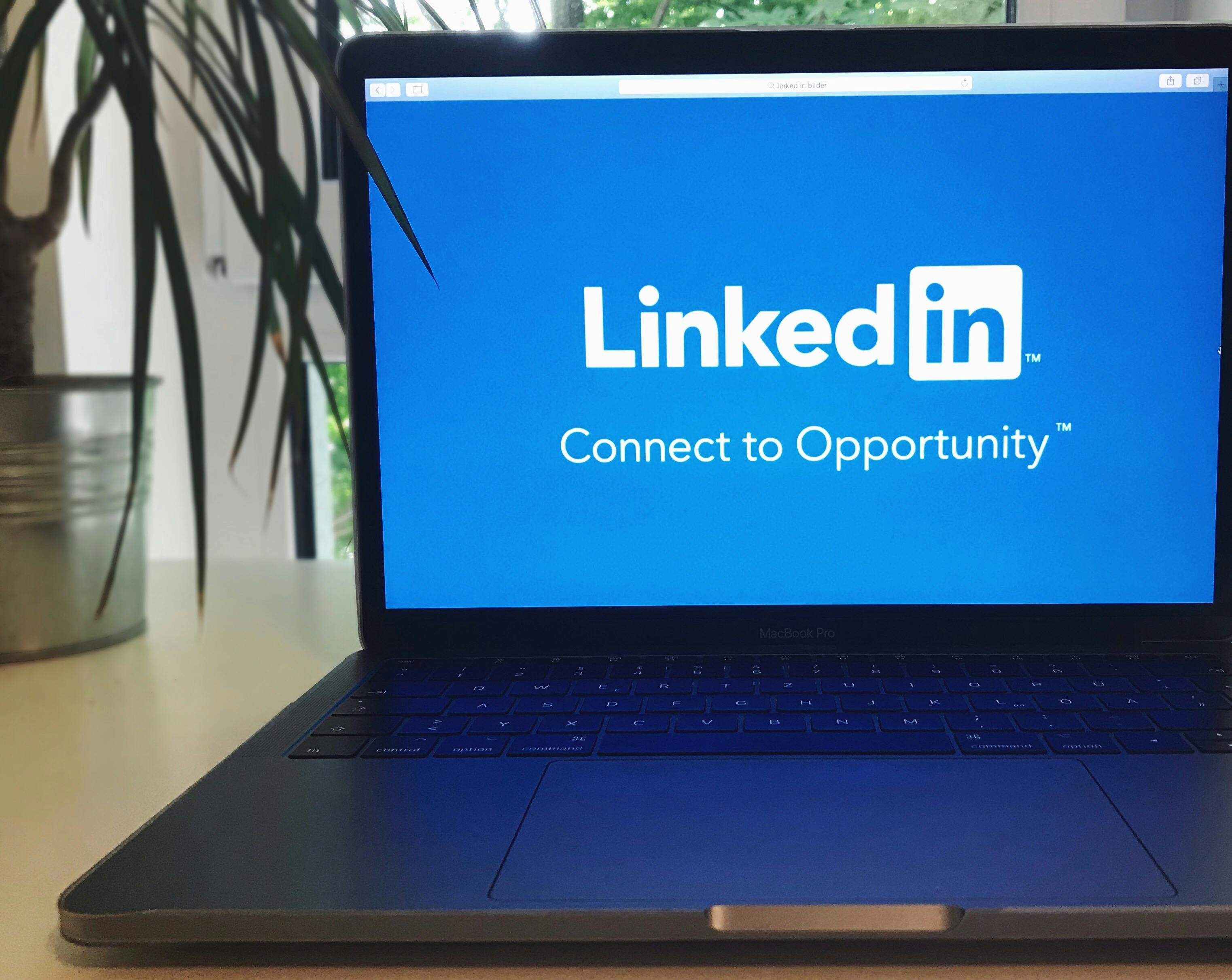 How to Write LinkedIn Posts That Attract Recruiters in 5 Steps Engineers